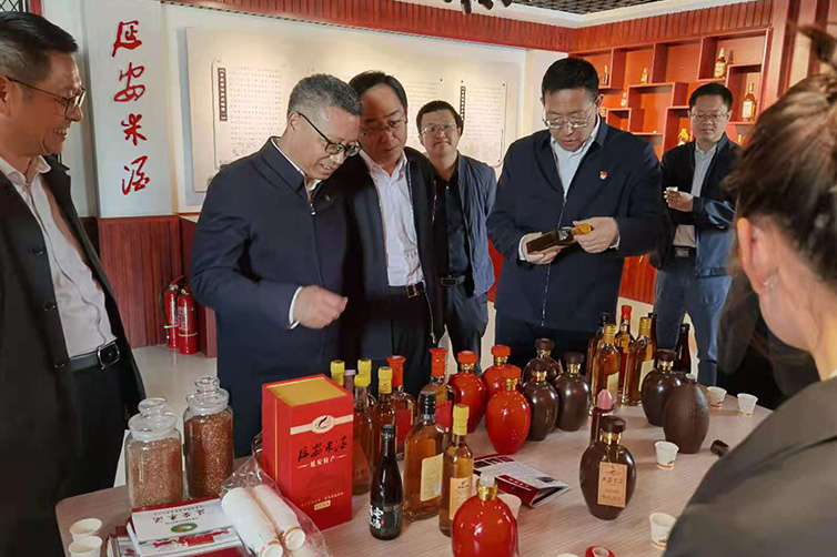省糧食和物資儲(chǔ)備局、陜西糧農(nóng)集團(tuán)赴延安調(diào)研區(qū)域特色農(nóng)業(yè)產(chǎn)業(yè)發(fā)展