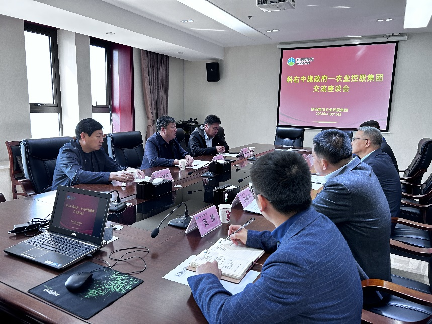 科右中旗旗委常委、副旗長(zhǎng)馮建忠一行到集團(tuán)考察交流